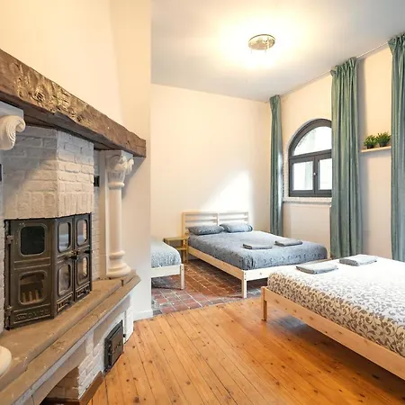 Charming Two-bedroom River Side * Anvers
