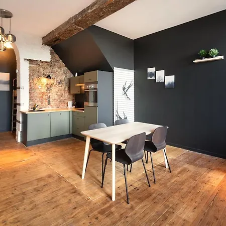 Charming Two-bedroom River Side Antwerp