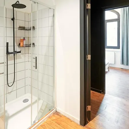 Charming Two-bedroom River Side