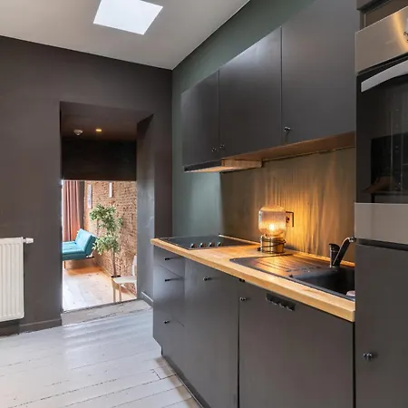 Charming Two-bedroom River Side Antwerp