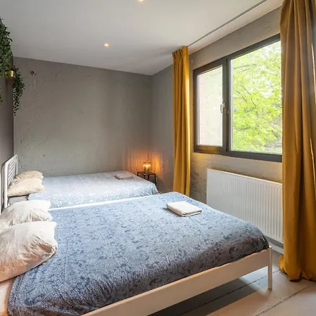 Apartment Charming Two-bedroom River Side *